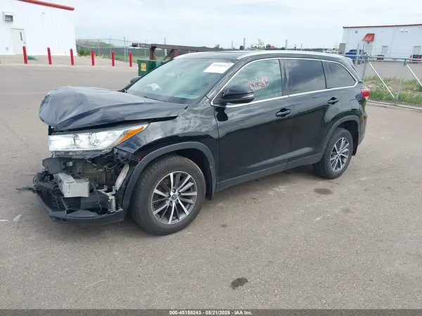 5TDJZRFH9KS604531 2019 TOYOTA HIGHLANDER - Image 2