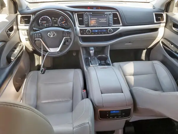 5TDJZRFH9KS607123 2019 TOYOTA HIGHLANDER - Image 8