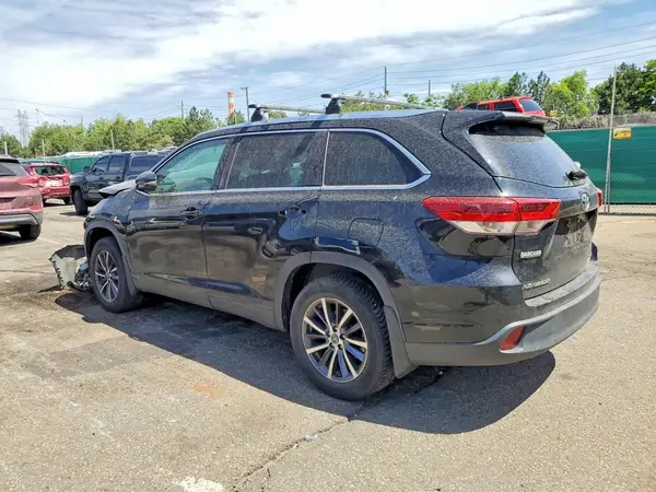 5TDJZRFH9KS608742 2019 TOYOTA HIGHLANDER - Image 2