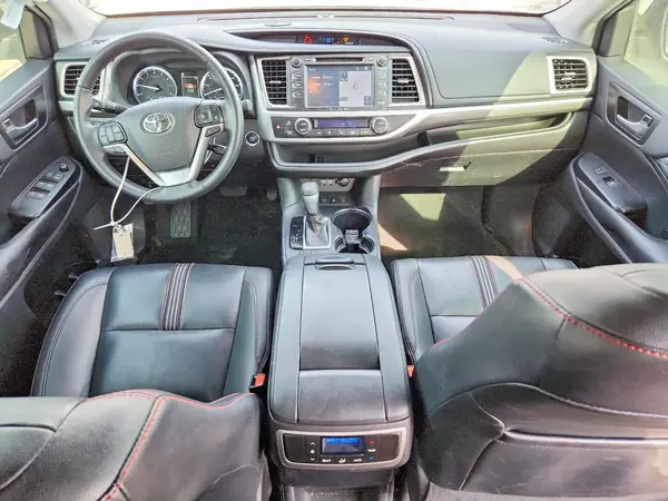 5TDJZRFH9KS609213 2019 TOYOTA HIGHLANDER - Image 8