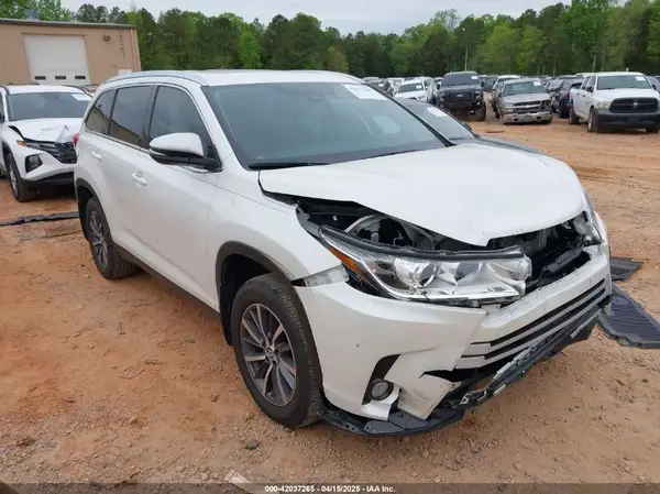 5TDJZRFH9KS609292 2019 TOYOTA HIGHLANDER - Image 1