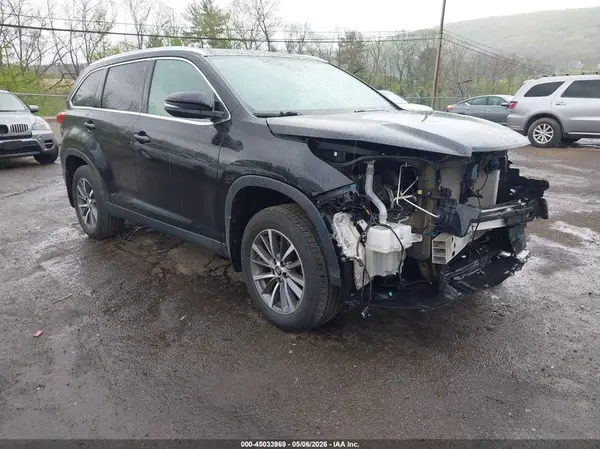 5TDJZRFH9KS610684 2019 TOYOTA HIGHLANDER - Image 1