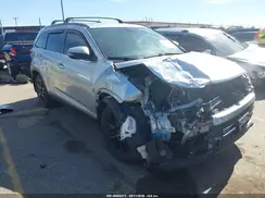 5TDJZRFH9KS611219 2019 TOYOTA HIGHLANDER