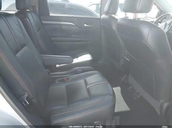 5TDJZRFH9KS611219 2019 TOYOTA HIGHLANDER - Image 8