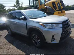 5TDJZRFH9KS614489 2019 TOYOTA HIGHLANDER