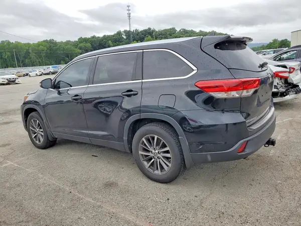 5TDJZRFH9KS614878 2019 TOYOTA HIGHLANDER - Image 2