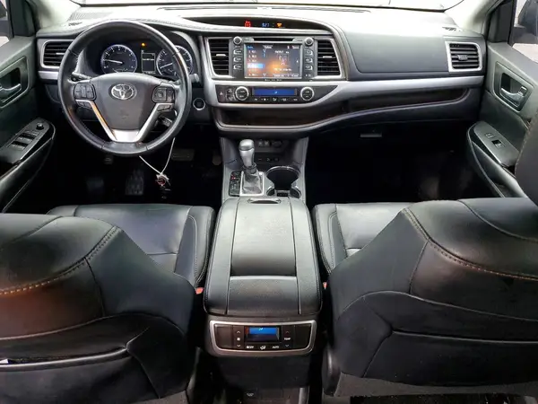 5TDJZRFH9KS614878 2019 TOYOTA HIGHLANDER - Image 8