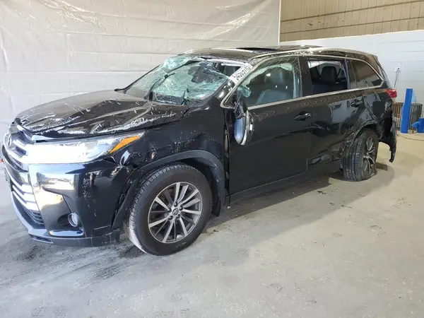 5TDJZRFH9KS617215 2019 TOYOTA HIGHLANDER - Image 1