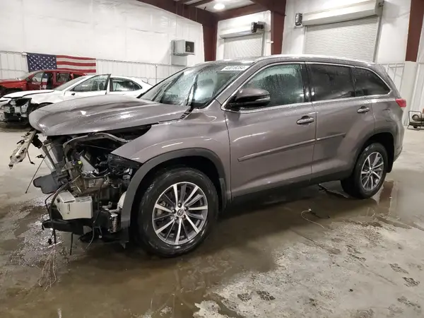 5TDJZRFH9KS618624 2019 TOYOTA HIGHLANDER - Image 1