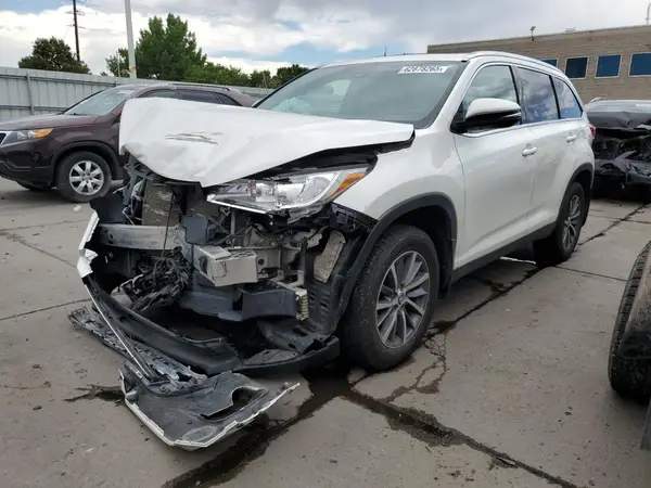 5TDJZRFH9KS618851 2019 TOYOTA HIGHLANDER - Image 1