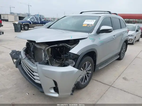 5TDJZRFH9KS620034 2019 TOYOTA HIGHLANDER - Image 2