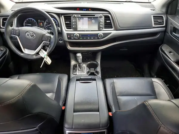 5TDJZRFH9KS620437 2019 TOYOTA HIGHLANDER - Image 8