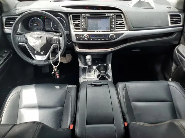 5TDJZRFH9KS621930 2019 TOYOTA HIGHLANDER - Image 8