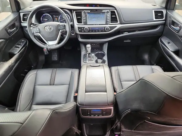 5TDJZRFH9KS622317 2019 TOYOTA HIGHLANDER - Image 8