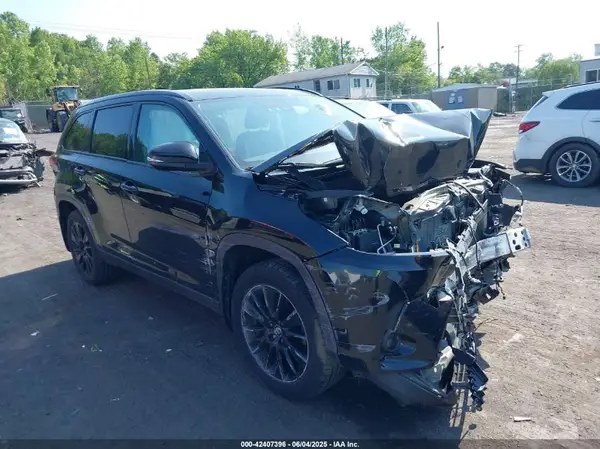 5TDJZRFH9KS622589 2019 TOYOTA HIGHLANDER - Image 1