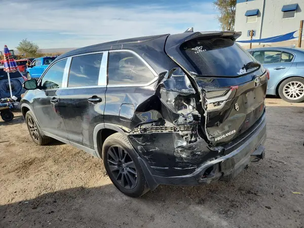5TDJZRFH9KS623466 2019 TOYOTA HIGHLANDER - Image 2
