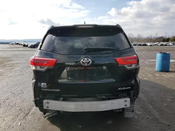 2019 TOYOTA HIGHLANDER auction photo 6