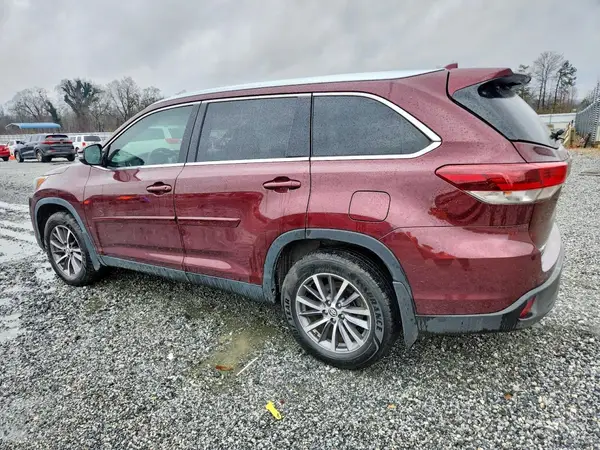 5TDJZRFH9KS703897 2019 TOYOTA HIGHLANDER - Image 2