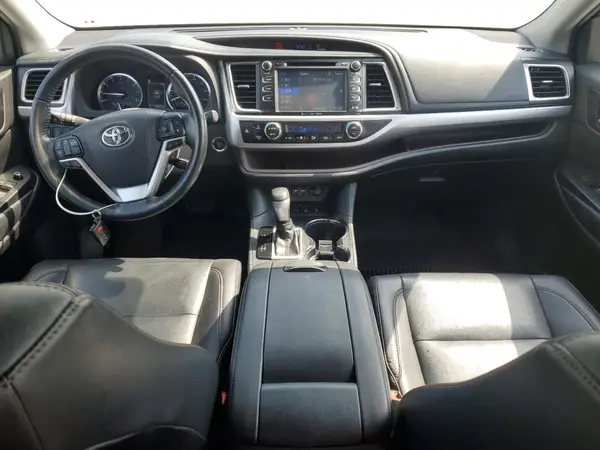 5TDJZRFH9KS710929 2019 TOYOTA HIGHLANDER - Image 8