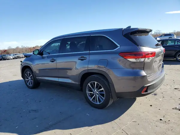 5TDJZRFH9KS721381 2019 TOYOTA HIGHLANDER - Image 2