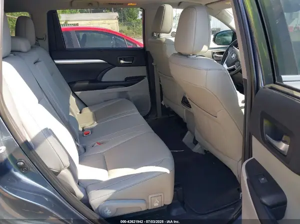 5TDJZRFH9KS734440 2019 TOYOTA HIGHLANDER - Image 8