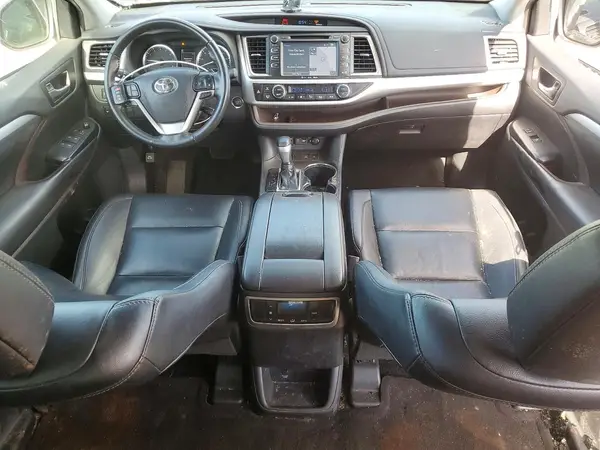 5TDJZRFH9KS738732 2019 TOYOTA HIGHLANDER - Image 8