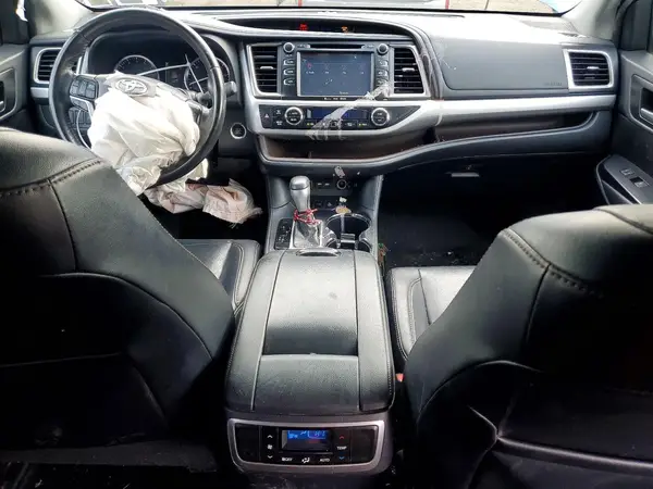 5TDJZRFH9KS739265 2019 TOYOTA HIGHLANDER - Image 8