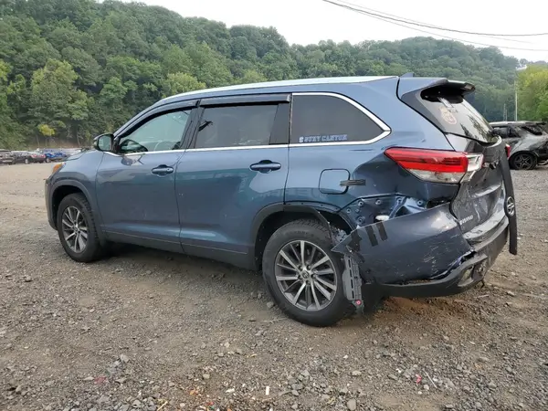 5TDJZRFH9KS744983 2019 TOYOTA HIGHLANDER - Image 2