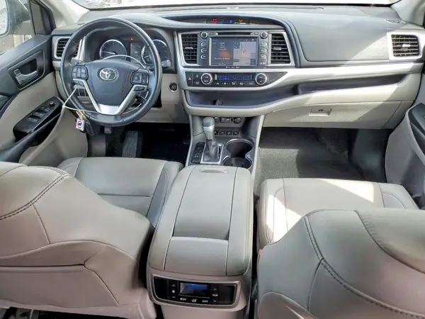 5TDJZRFH9KS918275 2019 TOYOTA HIGHLANDER - Image 8