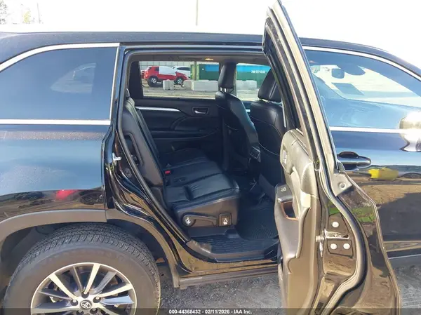 5TDJZRFH9KS928448 2019 TOYOTA HIGHLANDER - Image 8