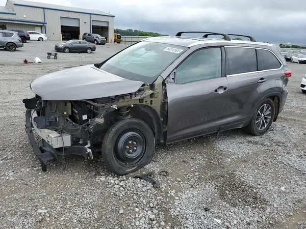5TDJZRFH9KS936811 2019 TOYOTA HIGHLANDER - Image 1