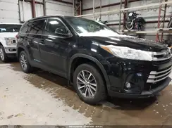 5TDJZRFH9KS952281 2019 TOYOTA HIGHLANDER