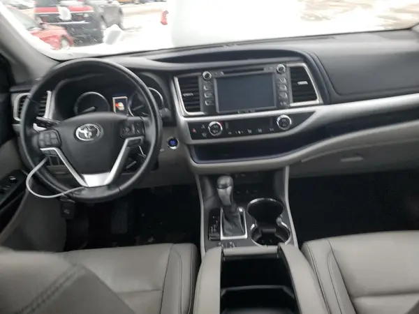 5TDJZRFH9KS955844 2019 TOYOTA HIGHLANDER - Image 8