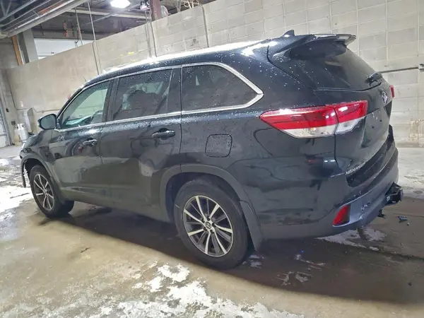 5TDJZRFH9KS958890 2019 TOYOTA HIGHLANDER - Image 2