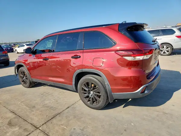 5TDJZRFH9KS968058 2019 TOYOTA HIGHLANDER - Image 2