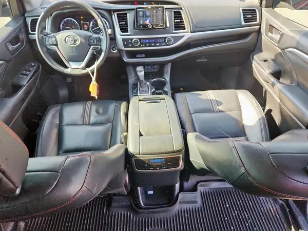 5TDJZRFH9KS968058 2019 TOYOTA HIGHLANDER - Image 8
