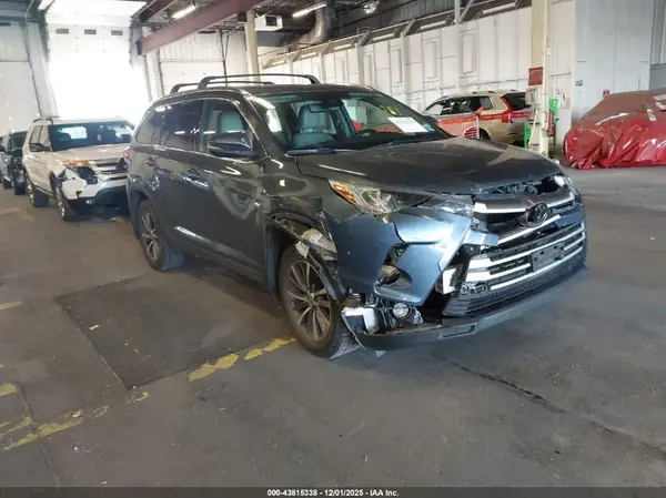 5TDJZRFH9KS976323 2019 TOYOTA HIGHLANDER - Image 1