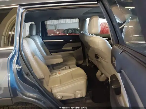 5TDJZRFH9KS976323 2019 TOYOTA HIGHLANDER - Image 8