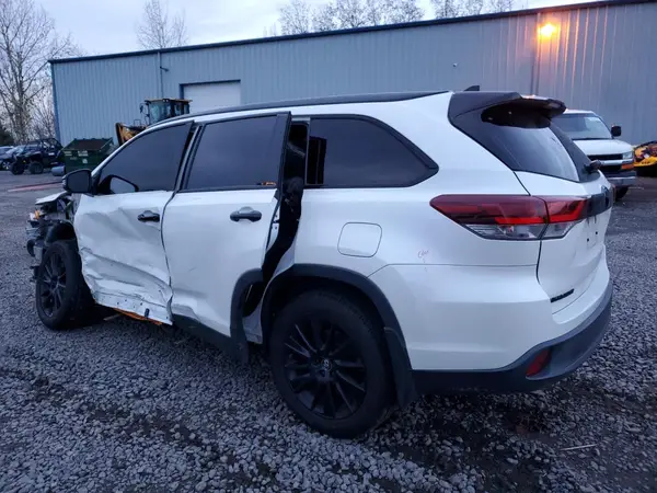5TDJZRFH9KS980047 2019 TOYOTA HIGHLANDER - Image 2
