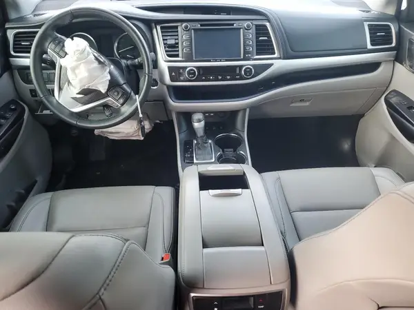 5TDJZRFH9KS988861 2019 TOYOTA HIGHLANDER - Image 8