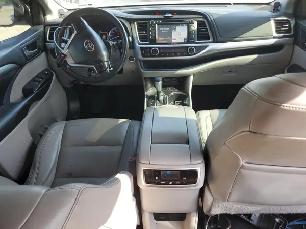 5TDJZRFH9KS993378 2019 TOYOTA HIGHLANDER - Image 8