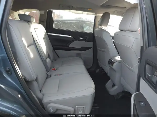 5TDJZRFH9KS998774 2019 TOYOTA HIGHLANDER - Image 8