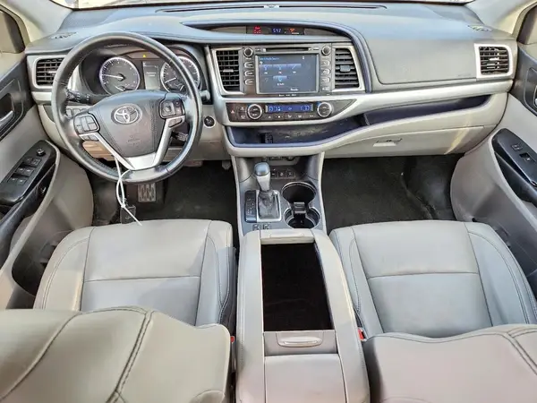 5TDJZRFHXHS366407 2017 TOYOTA HIGHLANDER - Image 8