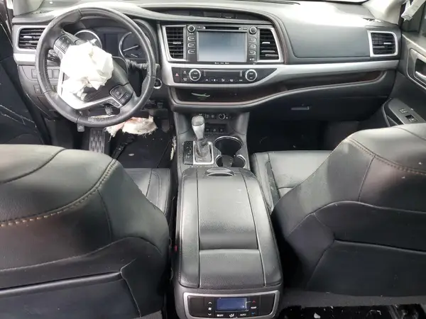 5TDJZRFHXHS371252 2017 TOYOTA HIGHLANDER - Image 8