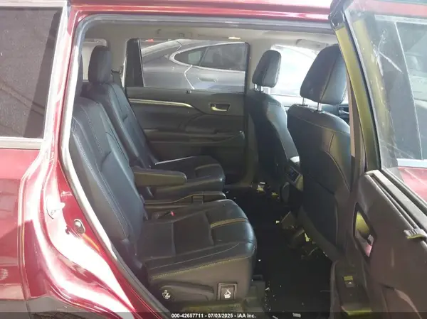 5TDJZRFHXHS380047 2017 TOYOTA HIGHLANDER - Image 8