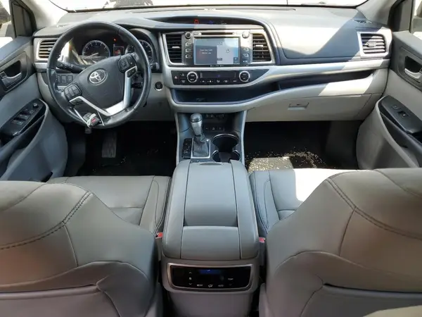5TDJZRFHXHS381571 2017 TOYOTA HIGHLANDER - Image 8