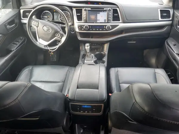 5TDJZRFHXHS387452 2017 TOYOTA HIGHLANDER - Image 8