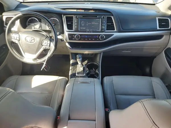 5TDJZRFHXHS390724 2017 TOYOTA HIGHLANDER - Image 8