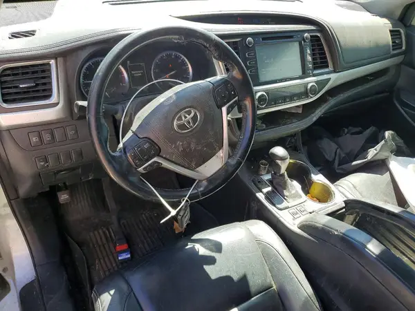 5TDJZRFHXHS401026 2017 TOYOTA HIGHLANDER - Image 8