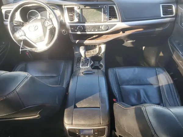 5TDJZRFHXHS401835 2017 TOYOTA HIGHLANDER - Image 8
